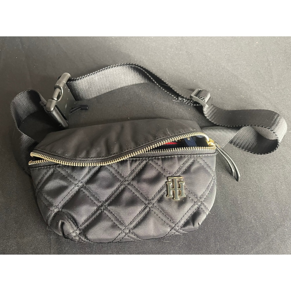 Tommy Hilfiger Black Quilted Nylon Belt Bag Fanny Pack Gold Logo Adjustable